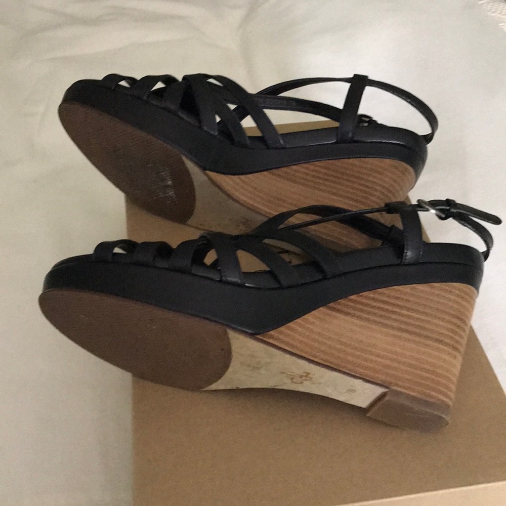 Sandals - Picture 4 of 5